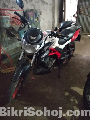 UM Runner Xtreet R